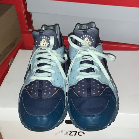 A1-like new Nike air hurache - Picture 3 of 6